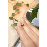 0.52 Ct. Emerald from Russia Life Style