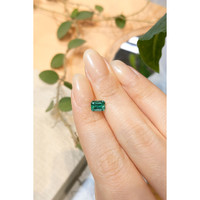 0.87 Ct. Emerald from Russia Life Style