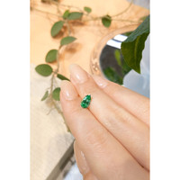 0.95 Ct. Emerald from Russia Life Style