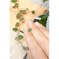 0.47 Ct. Emerald from Russia Life Style