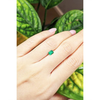 0.47 Ct. Emerald from Russia Life Style