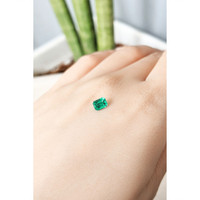 0.47 Ct. Emerald from Russia Life Style