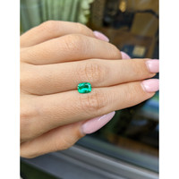 0.73 Ct. Emerald from Afghanistan Life Style