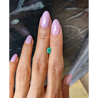 0.54 Ct. Emerald from Zambia Life Style