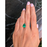 2.98 Ct. Emerald from Zambia Life Style
