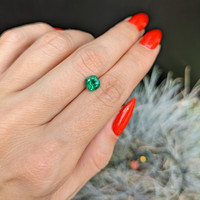 0.93 Ct. Emerald from Zambia Life Style