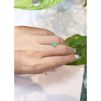 1.22 Ct. Emerald from Colombia Life Style