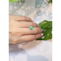 1.57 Ct. Emerald from Colombia Life Style