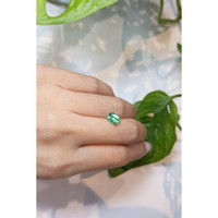 1.25 Ct. Emerald from Colombia Life Style