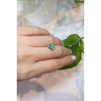 1.33 Ct. Emerald from Colombia Life Style