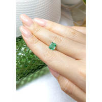 1.92 Ct. Emerald from Colombia Life Style