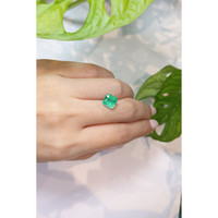 2.27 Ct. Emerald from Colombia Life Style