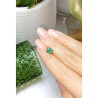 0.84 Ct. Emerald from Brazil Life Style