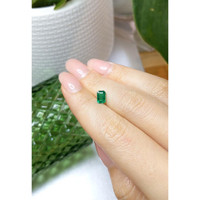 0.87 Ct. Emerald from Zambia Life Style