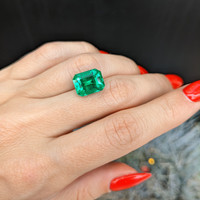 5.84 Ct. Emerald from Colombia Life Style
