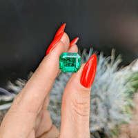 7.75 Ct. Emerald from Colombia Life Style