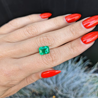 2.46 Ct. Emerald from Colombia Life Style