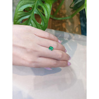 1.03 Ct. Emerald from Colombia Life Style