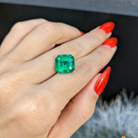 7.03 Ct. Emerald from Colombia Life Style