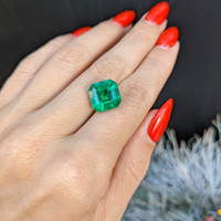 7.03 Ct. Emerald from Colombia Life Style
