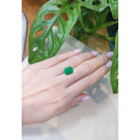 4.67 Ct. Emerald from Ethiopia Life Style