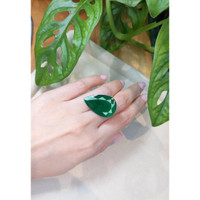 30.21 Ct. Emerald from Colombia Life Style