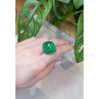 45.96 Ct. Cabochon Emerald from Colombia Life Style