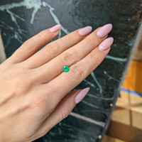 0.57 Ct. Emerald from Colombia Life Style
