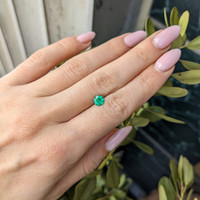 0.57 Ct. Emerald from Colombia Life Style