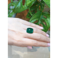 14.02 Ct. Cabochon Emerald from Colombia Life Style