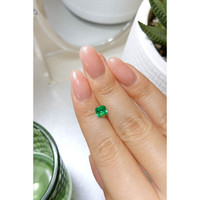 0.86 Ct. Emerald from Russia Life Style