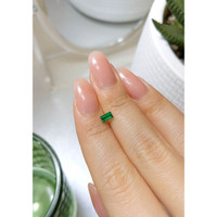 0.29 Ct. Emerald from Russia Life Style