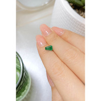 0.71 Ct. Emerald from Russia Life Style