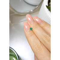 0.39 Ct. Emerald from Russia Life Style