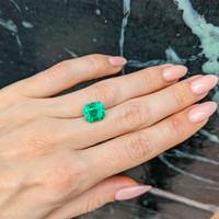 4.23 Ct. Emerald from Colombia Life Style
