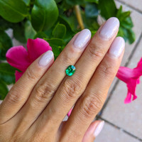 1.06 Ct. Emerald from Zambia Life Style