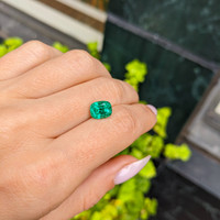 2.26 Ct. Emerald from Zambia Life Style