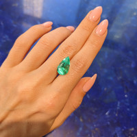 5.82 Ct. Emerald from Colombia Life Style