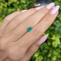 0.52 Ct. Emerald from Colombia Life Style