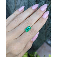 1.91 Ct. Emerald from Afghanistan Life Style