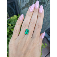 2.51 Ct. Emerald from Zambia Life Style
