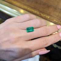 2.51 Ct. Emerald from Zambia Life Style