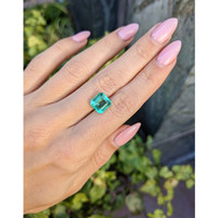 4.26 Ct. Emerald from Nigeria Life Style