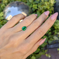 1.33 Ct. Emerald from Zambia Life Style