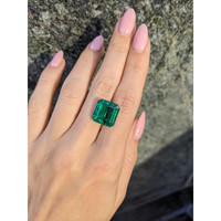 9.81 Ct. Emerald from Zambia Life Style