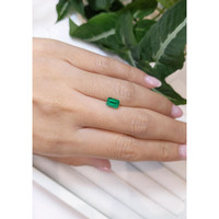0.97 Ct. Emerald from Colombia Life Style