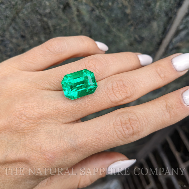 13.74 Ct. Emerald from Colombia