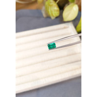 0.97 Ct. Emerald from Russia Life Style