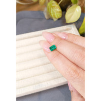0.97 Ct. Emerald from Russia Life Style