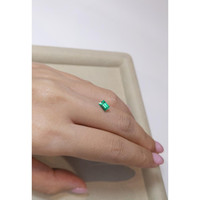 0.66 Ct. Emerald from Russia Life Style